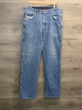 Wrangler Regular Fit straight Leg Jeans Men's Size 36x32